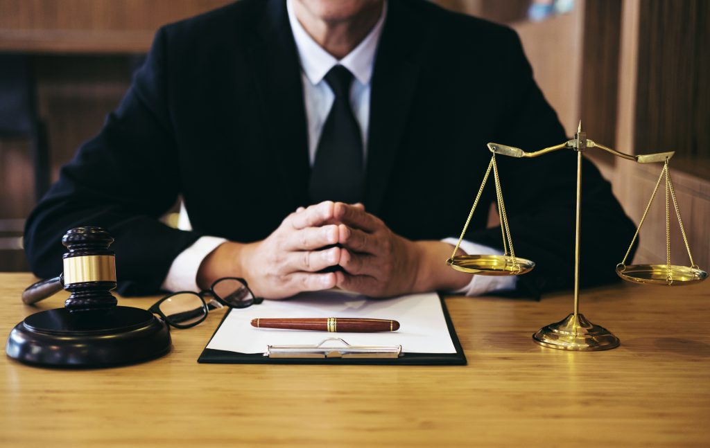 how much does a criminal lawyer cost